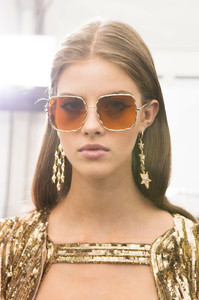 Elie+Saab+Spring+2017+Backstage+ryXykOvX8Ijx.jpg