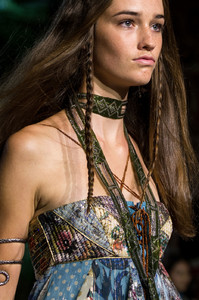 Roberto+Cavalli+Spring+2017+Details+o6tciKbtcEqx.jpg