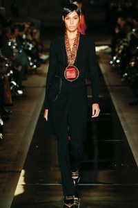 Sara+Sampaio+Gold+Obsession+Party+L+Oreal+A_V1LjmJHE7l.jpg