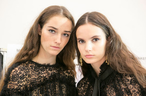 Sonia+Rykiel+Spring+2017+Backstage+9_66g4nVIfrx.jpg