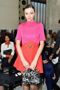 Miranda+Kerr+Louis+Vuitton+Front+Row+Paris+0q6wjkBQUaex.jpg