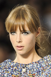 Chanel+Spring+2013+Details+pnkbv8Lv2CAx.jpg
