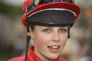 Edie+Campbell+Goodwood+Races+vC9y1G1jPLRx.jpg