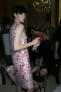 Stella+McCartney+Spring+2014+Backstage+Livingly+JrIYBX_m7nEx.jpg