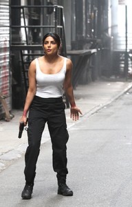 Priyanka+Chopra+Priyanka+Chopra+Films+Quantico+jhSwitNZGkWx.jpg