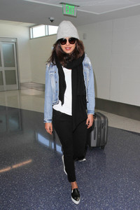 Priyanka+Chopra+Priyanka+Chopra+Seen+LAX+JvNxsqsilJgx.jpg