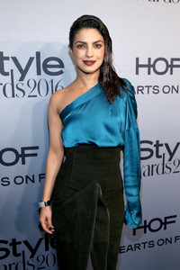 Priyanka+Chopra+InStyle+Presents+Second+Annual+TQIZw73ridgx.jpg