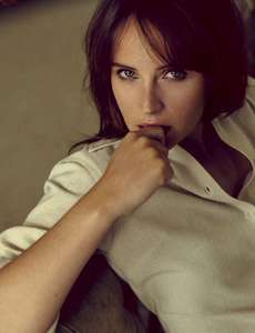Felicity-Jones--The-Hollywood-Reporter-2016--02.jpg