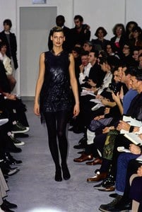 HELMUT-LANG-FALL-1994-RTW-37-LINDA-EVANGELISTA.jpg