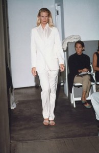 HELMUT-LANG-SPRING-2000-RTW-53.JPG