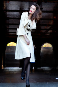 dark-white-coat-j0083_mini.jpg