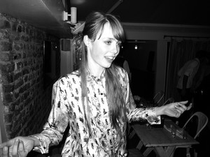 edie-campbell-purple_fr_6may12.jpg