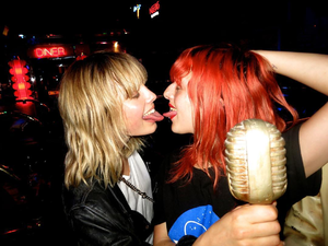 edie_campbell_harriet_verney_4oct16.png