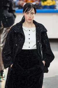 edie_chanel_aw14_fashionnetwork_5811f795.jpg