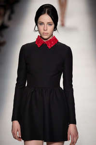 edie_valentino_aw14_fashionnetwork_58121371.jpg