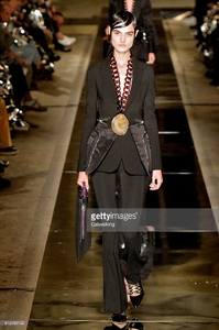 givenchy36.jpg