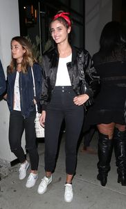 taylorh111016BZNimage1.jpg