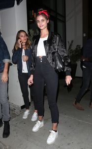 taylorh111016BZNimage4.jpg