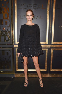 tmp_12269-Gold_Obsession_Party_L_Oreal_Paris_Photocall_NdWHAjHL-8yl20450569.jpg
