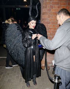 zara-larsson-dressed-as-maleficent-for-a-halloween-party-in-liverpool-29-10-2016-6.jpg