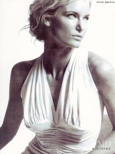 000000066213-alexandra_leigh-fit.jpg