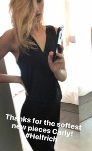 437833240.jpg