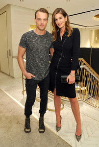 Cindy+Crawford+Jimmy+Choo+Association+Cindy+PGI3Hnnah7mx.jpg