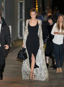 Gigi+Hadid+Gigi+Hadid+Departs+Kimmel+rPaczdALV8-x.jpg