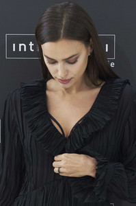 Irina+Shayk+Irina+Shayk+Attends+Intimissimi+B-fAMT_NEaIx.jpg