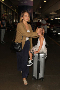 Jemima+Kirke+Jemima+Kirke+Family+LAX+8SK0jURGepcx.jpg