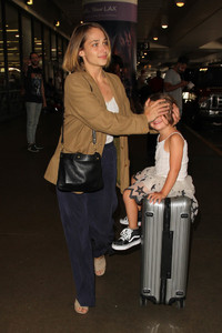 Jemima+Kirke+Jemima+Kirke+Family+LAX+CR9CYs0V0P3x.jpg