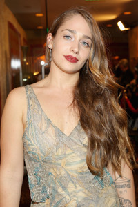 Jemima+Kirke+Stars+HBO+Golden+Globes+Afterparty+X9UdeXEeJ3Px.jpg