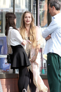 Jemima+Kirke+Girls+Films+NYC+O3rflbC_lz3x.jpg