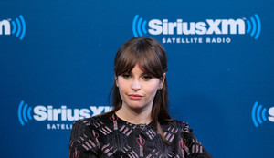 Felicity+Jones+SiriusXM+Town+Hall+Cast+Rogue+Uq10OpTnhvLx.jpg