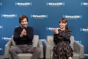 Felicity+Jones+SiriusXM+Town+Hall+Cast+Rogue+mPpQs_scovex.jpg