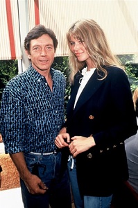 Roland Garros open in 1993 - Bernard Giraudeau and Claudia Schiffer.jpg