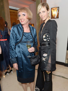 980x1306-euk-com-gallery-23642-grayson-perry-edie-campbell-harpers-bazaar-women-of-the-year-awards-splash-jpg.jpg