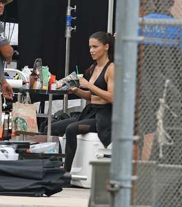 Adriana-Lima--On-set-for-a-Victoria-Secret-sport-fashion-shoot--18.jpg