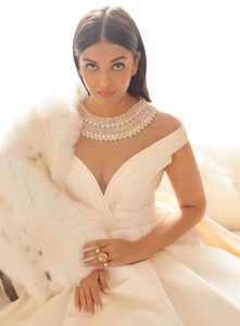 Aishwarya-Rai-Bachchan-Harpers-Bazaar-India-2016-Photoshoot02.jpg