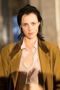 Belstaff-850071_101640170049_vogue.jpg