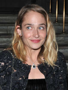 Jemima-Kirke--Chanel-Fine-Jewelry-Dinner--02.jpg