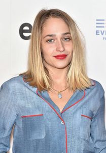 Jemima-Kirke--Under-The-Gun-NY-Premiere--02-662x947.jpg