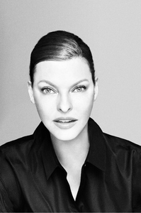 Linda_Evangelista_Black_Blazer_JPEG_1-d0c7d19432bc9eefb61be515122a4356.jpg