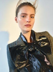 Tilda-Lindstam-Vogue-Mexico-Hunter-Gatti-13-620x828.jpg