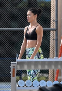 adriana-lima-workout-in-miami-photos-16-jpg-1.jpg