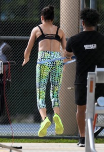 adriana-lima-workout-in-miami-photos-28-jpg-1.jpg