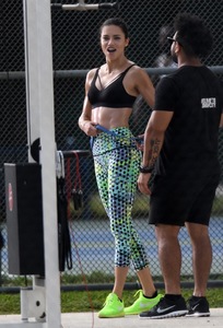 adriana-lima-workout-in-miami-photos-35-jpg-1.jpg