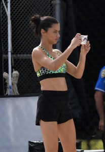 adriana-lima-workout-in-miami-photos-40-jpg-1.jpg
