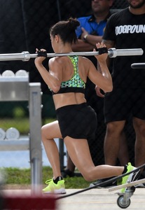 adriana-lima-workout-in-miami-photos-50-jpg-1.jpg