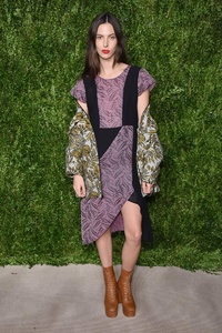 cfda_vogue_fashion_fund_2016_alfombra_roja_invitados_celebrities_looks__555682661_800x.jpg